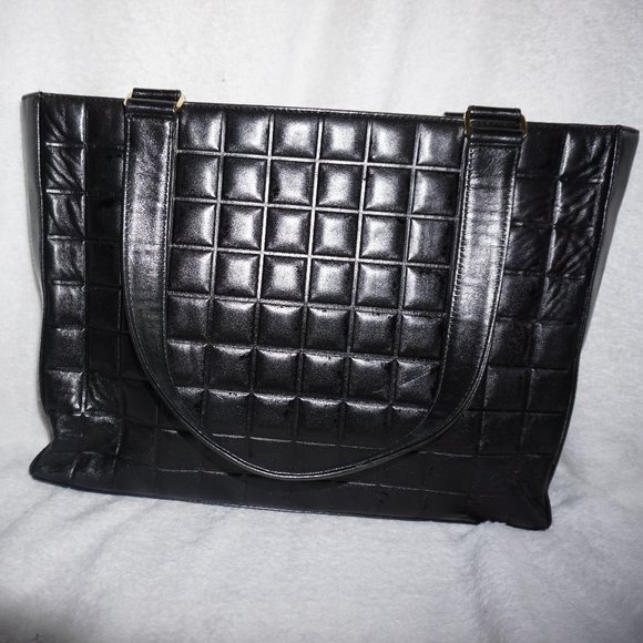 CHANEL Chocolate Bar CC Handbag - Picture 6 of 17